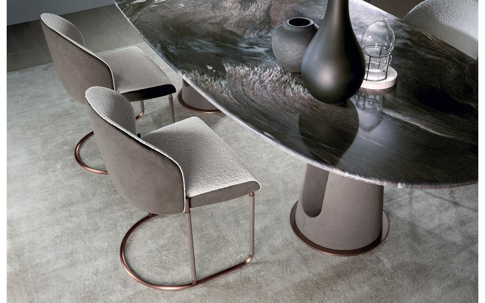Kira Chair