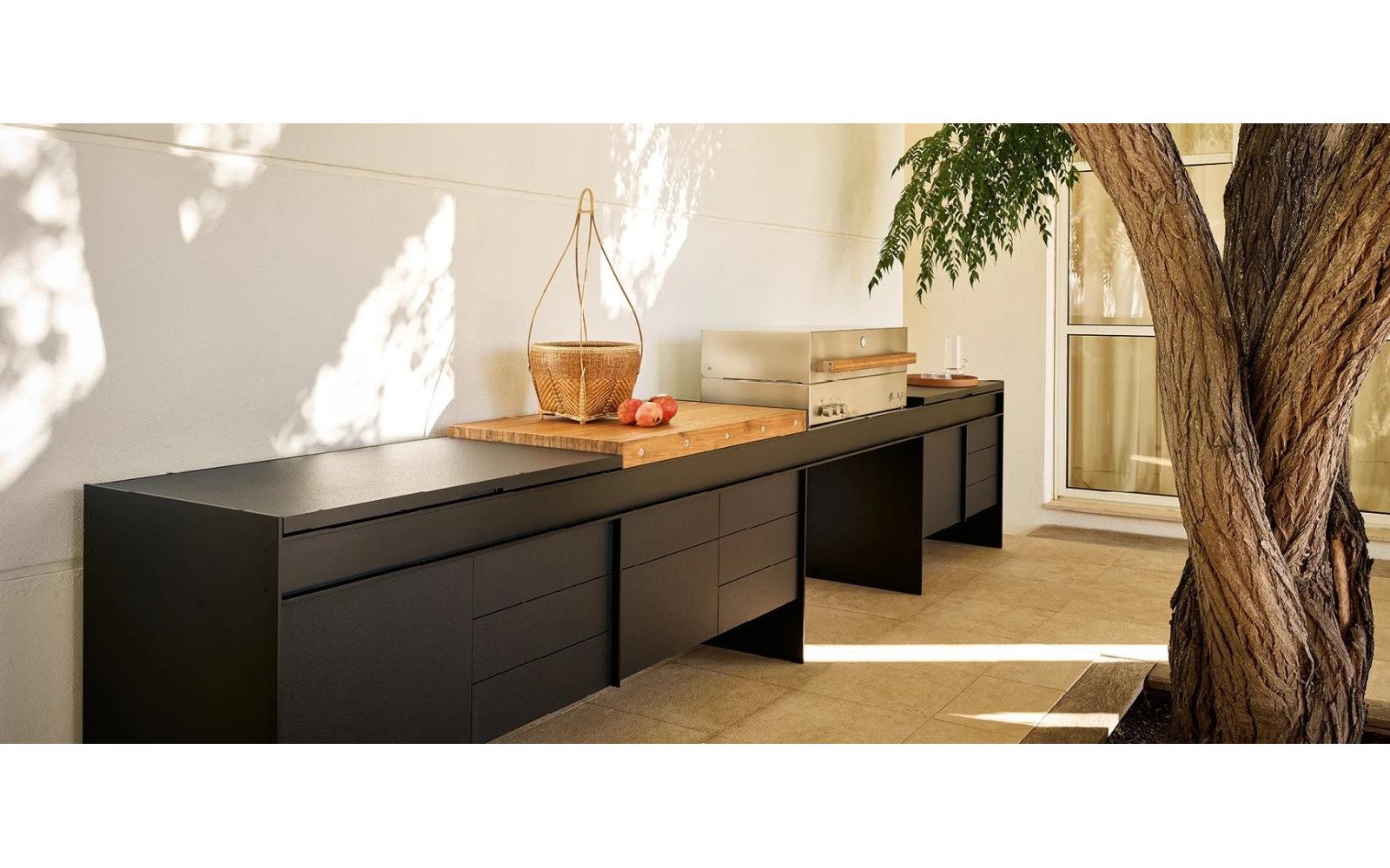 Pantagruel Outdoor Table