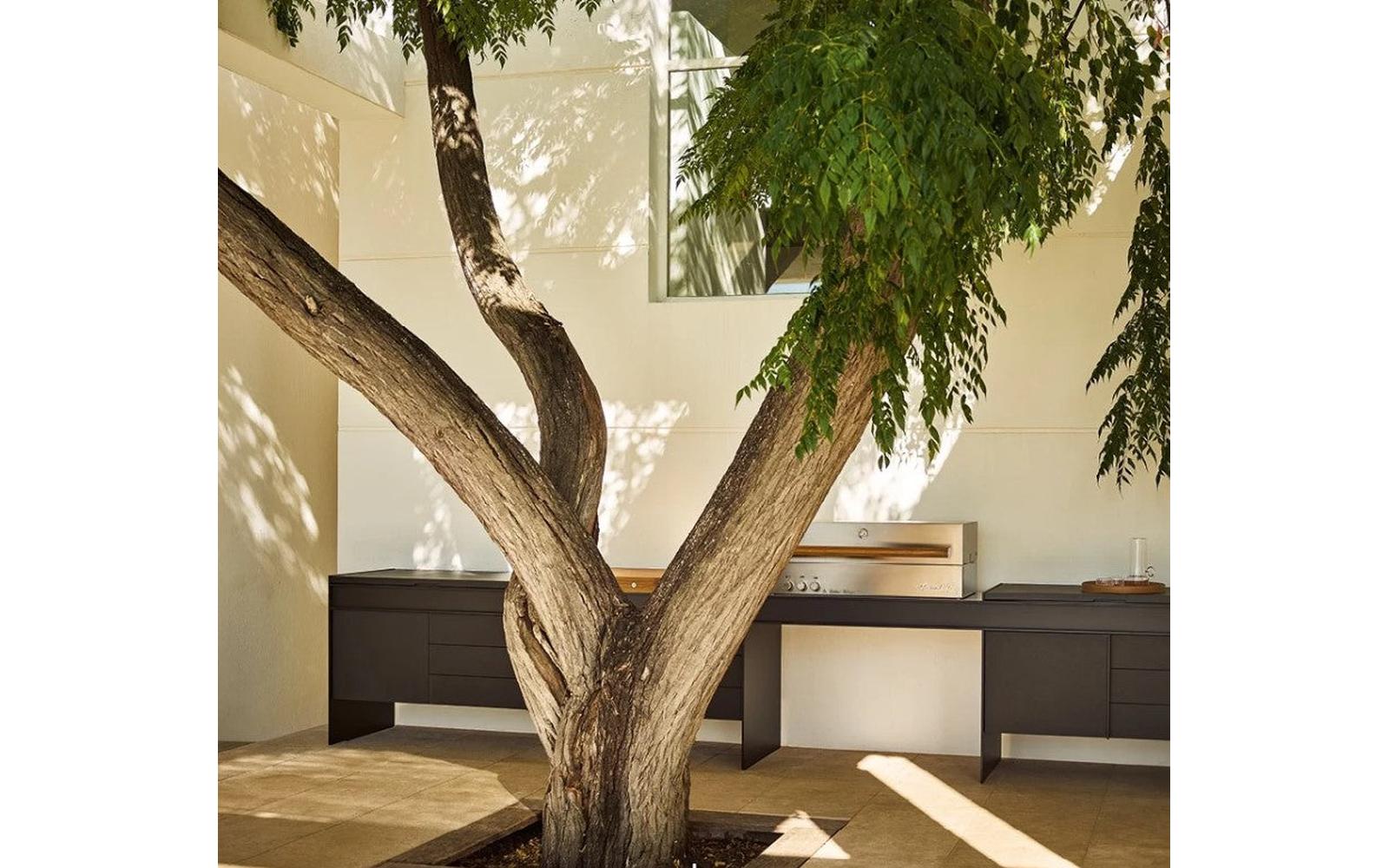Pantagruel Outdoor Table