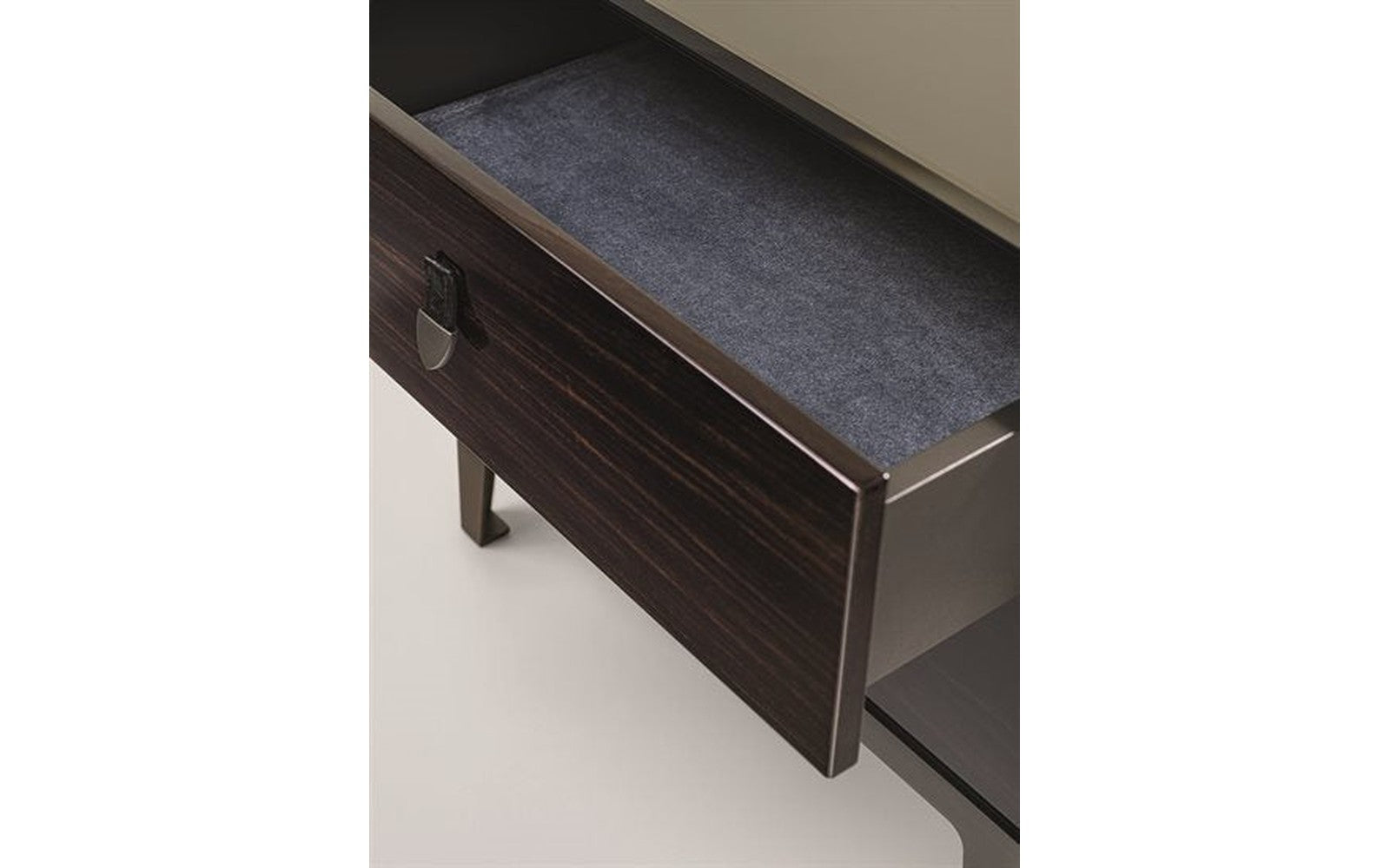 Sir Nightstand