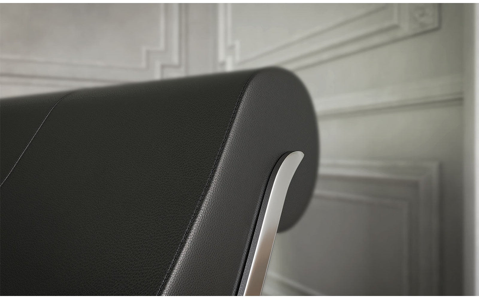 Sylvester Lounge Chair