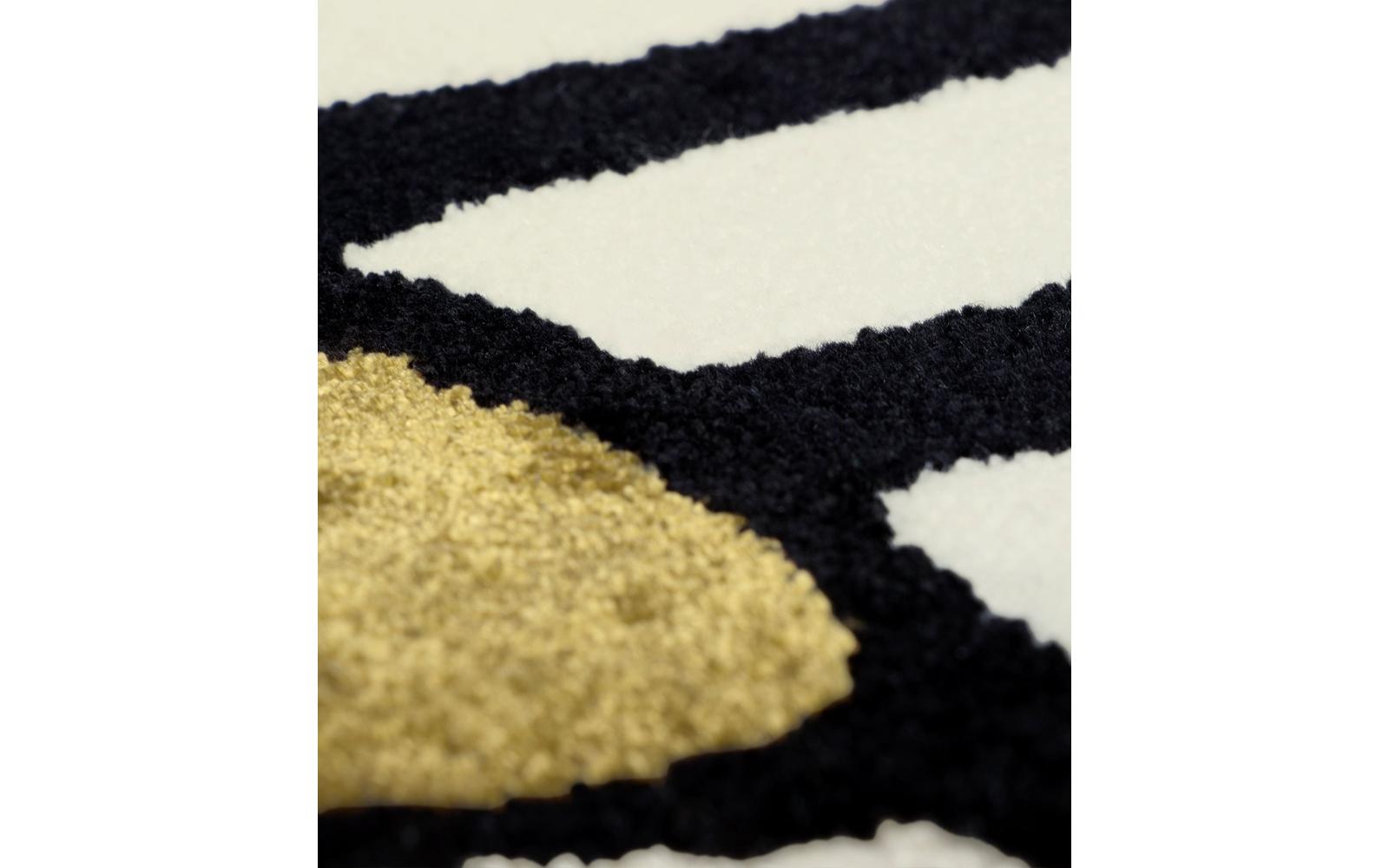 Couple Rug