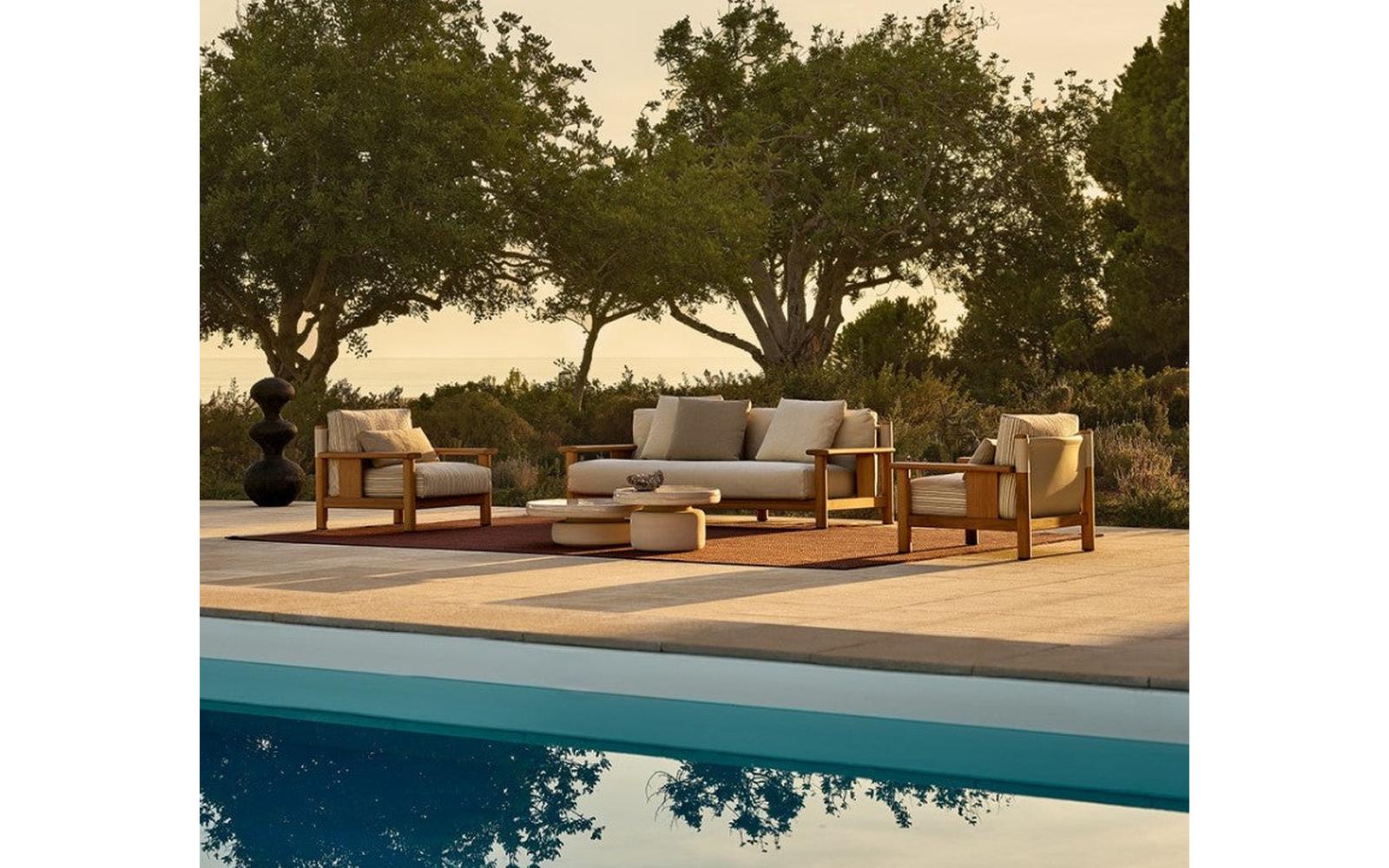 Plumon Outdoor Coffee Table