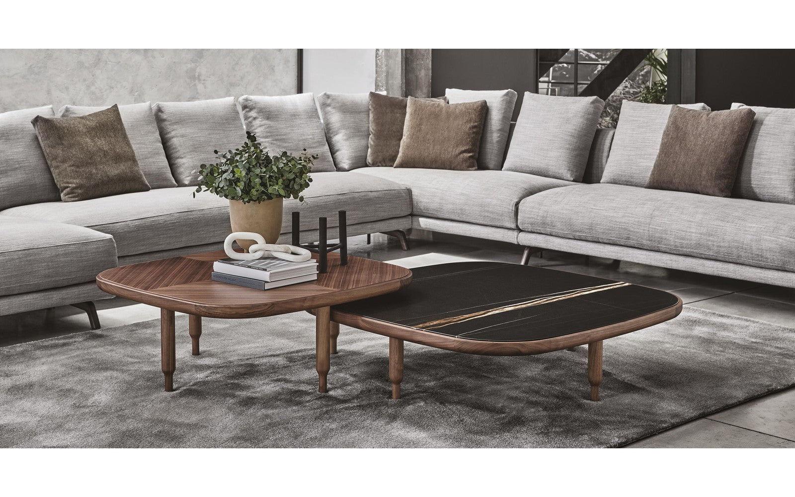 Eckig Coffee Table