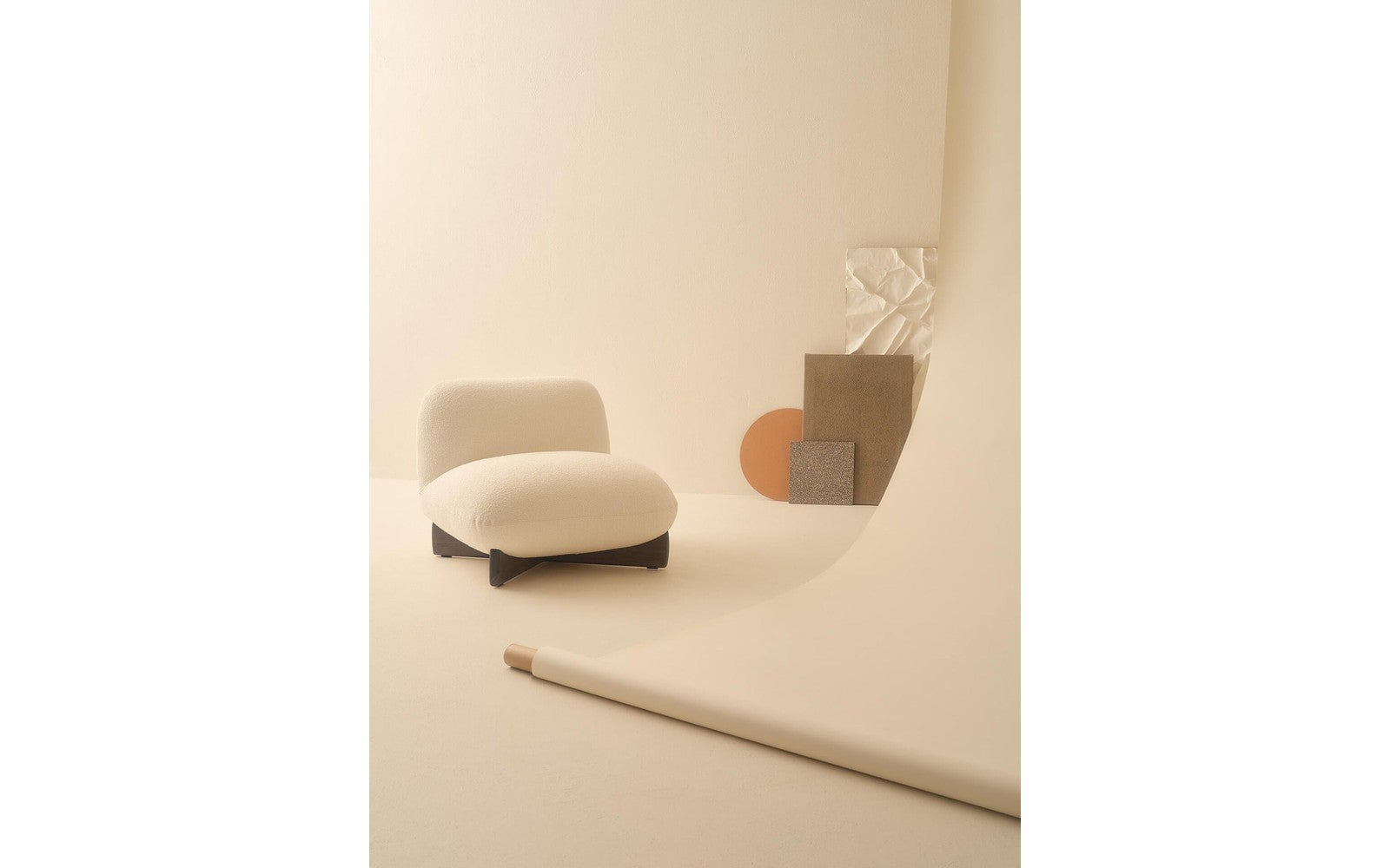 Hasu Armchair