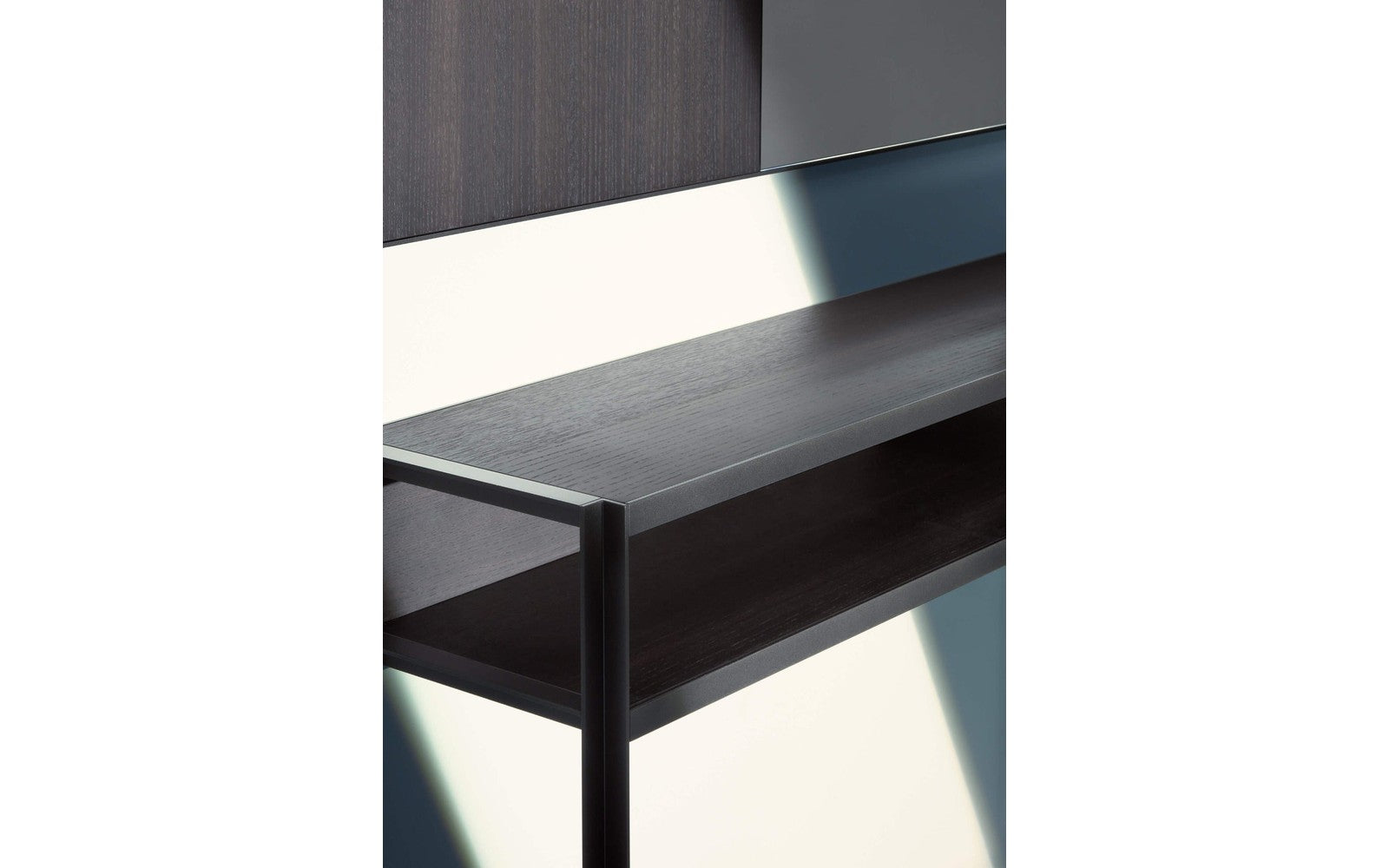 Trevi Console