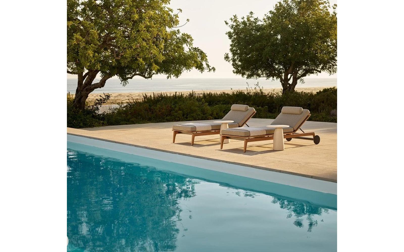 Magnolia Sunbed