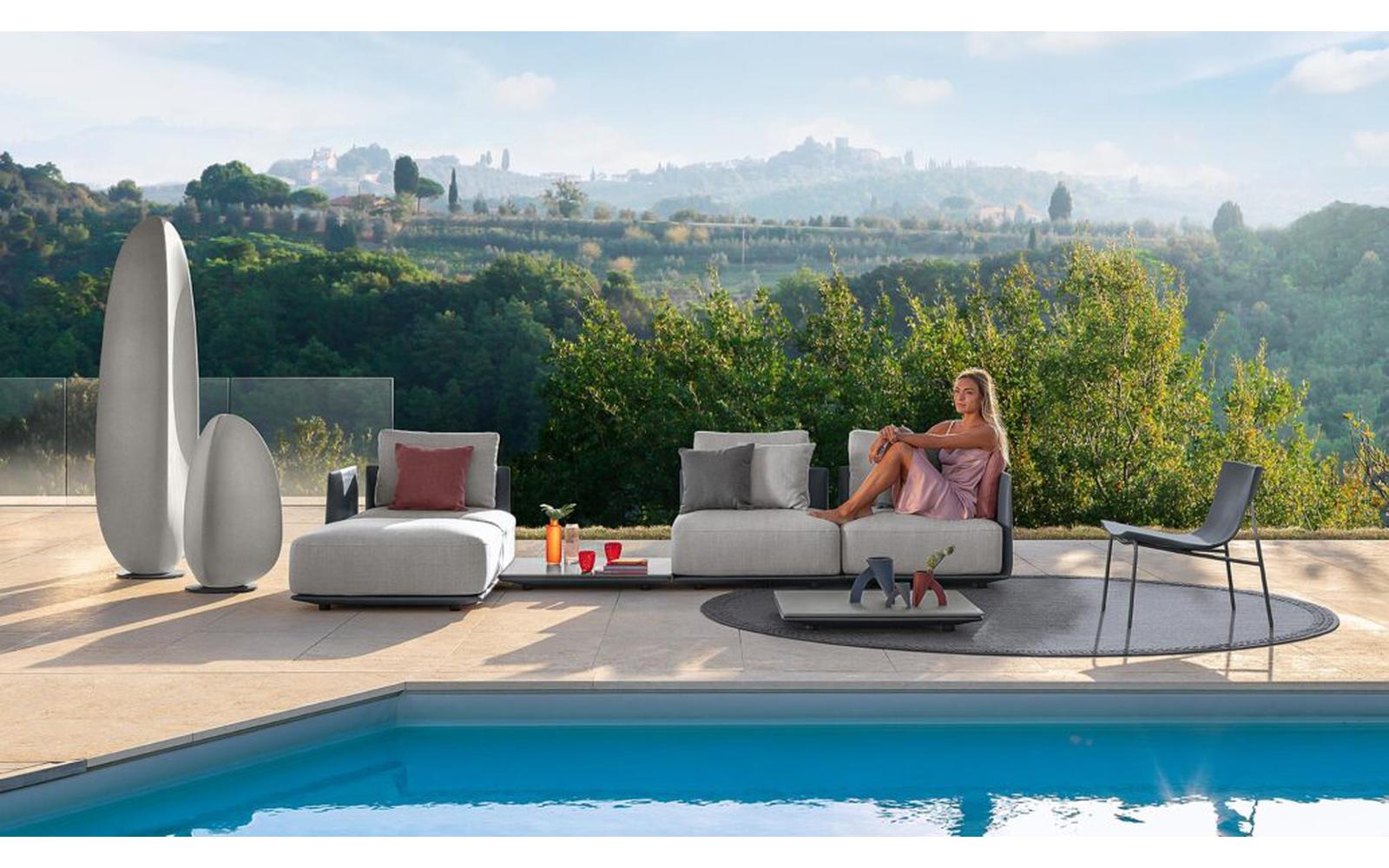 Cyrano Outdoor Chair