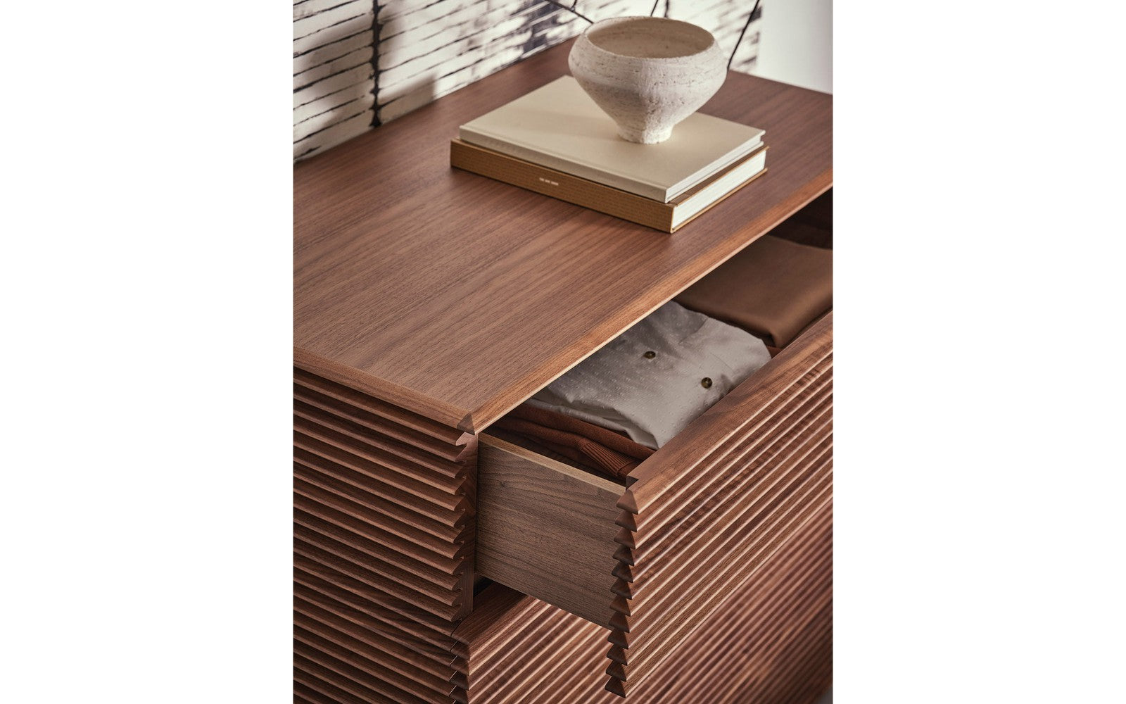 Riga Dresser