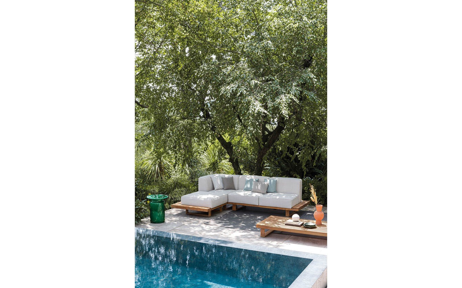 9.zero Outdoor Coffee Table