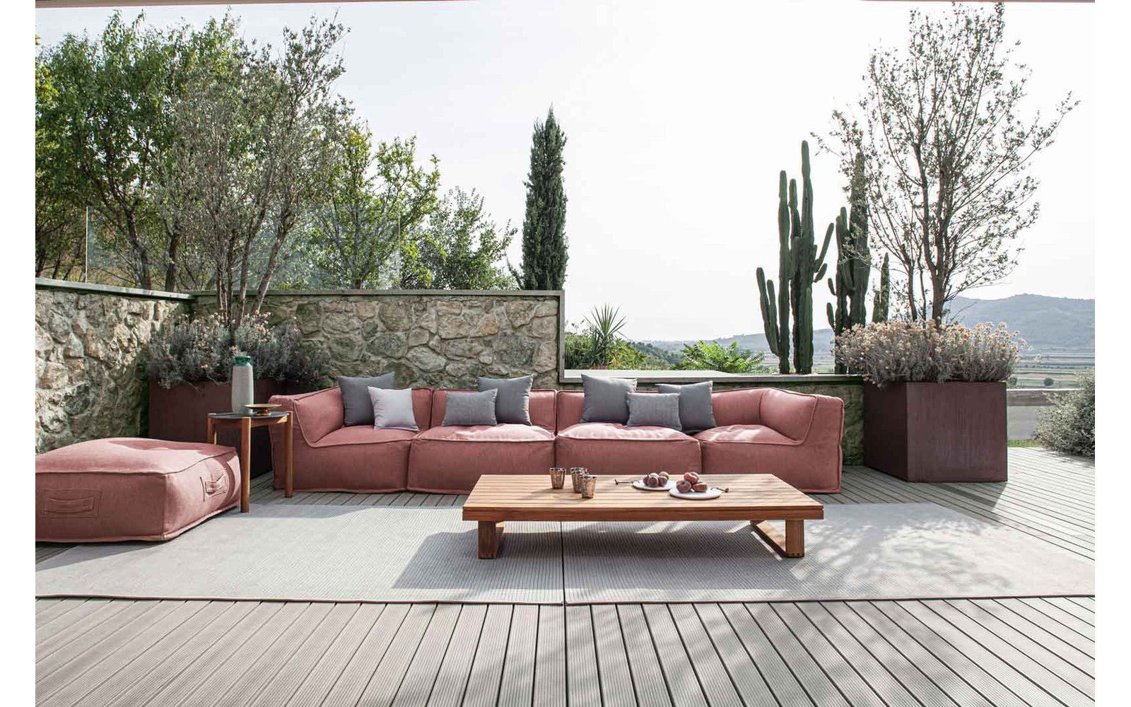 9.zero Outdoor Coffee Table