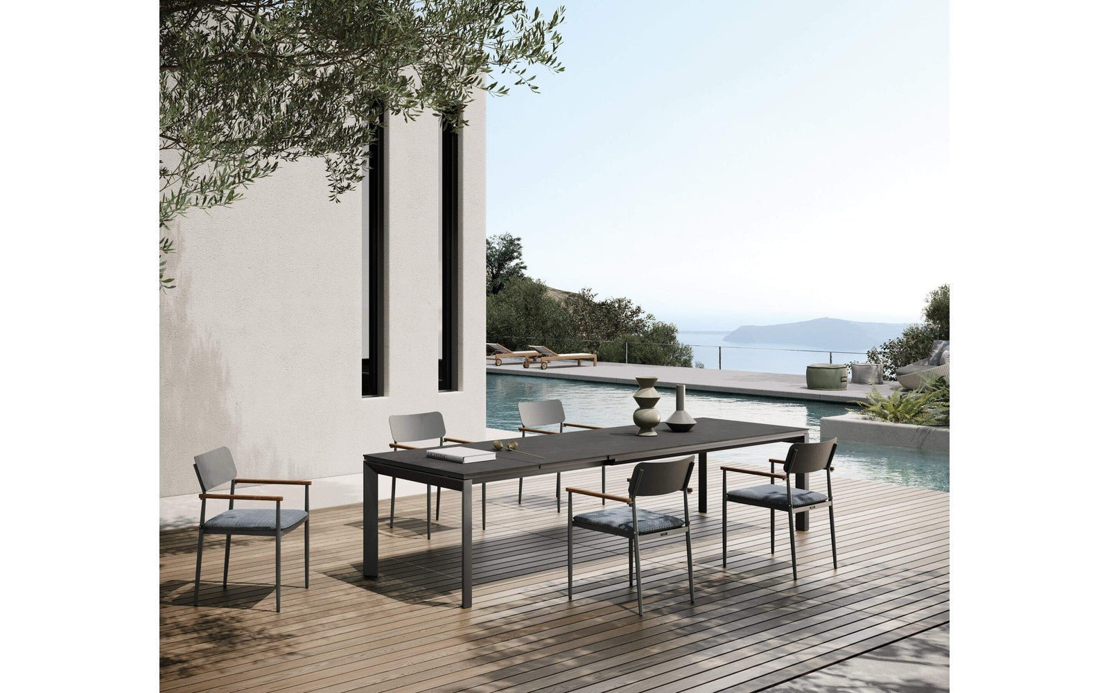 Bridge Extendable Outdoor Table