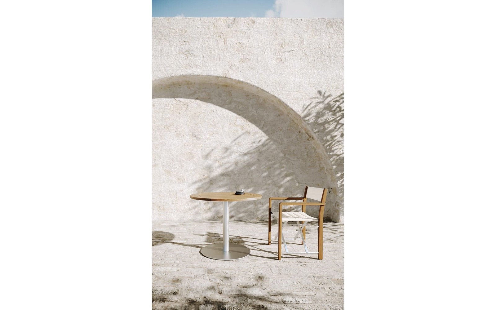 Dakota Outdoor Stool