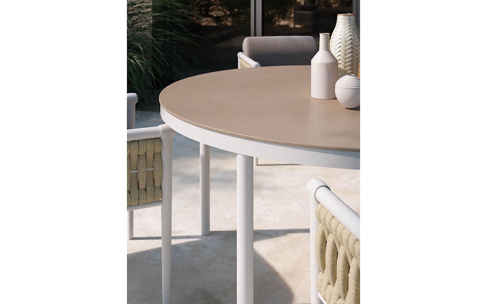 Dulton Round Table