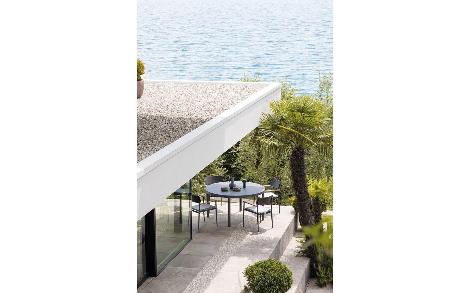 Dulton Round Table