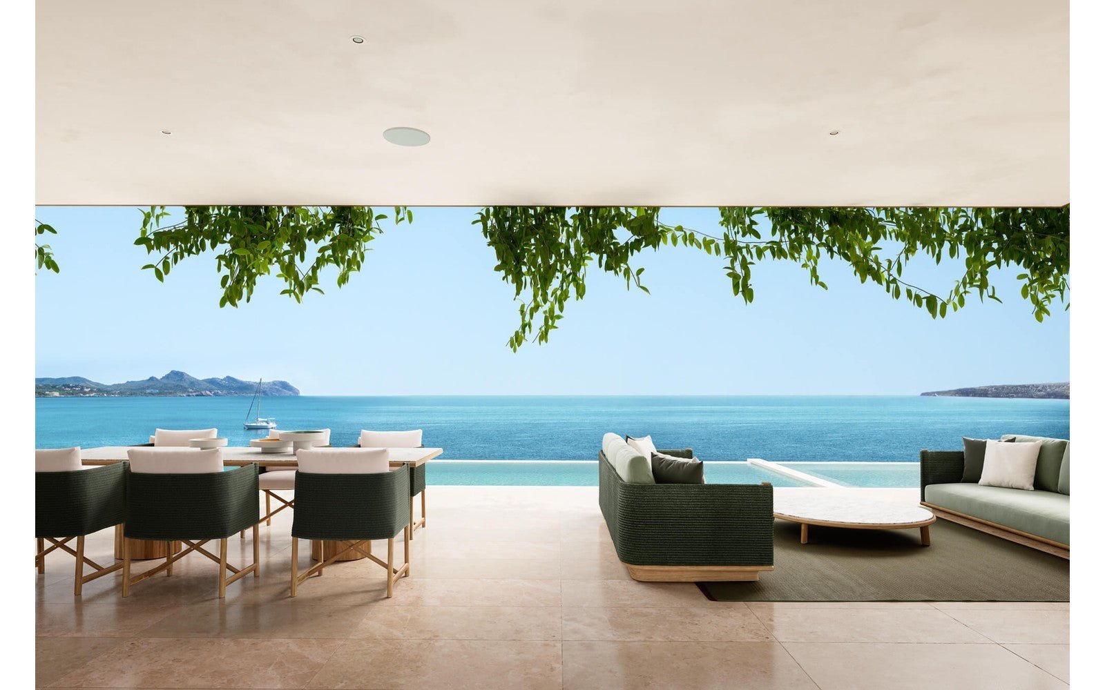 Giro Outdoor Table