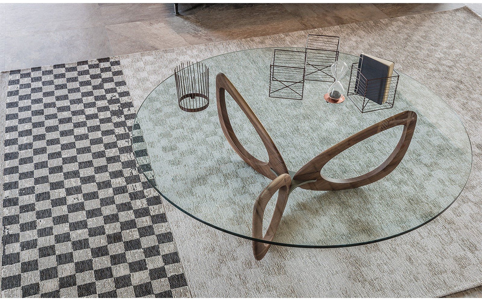 Helix-Cattelan italia-Furnivita