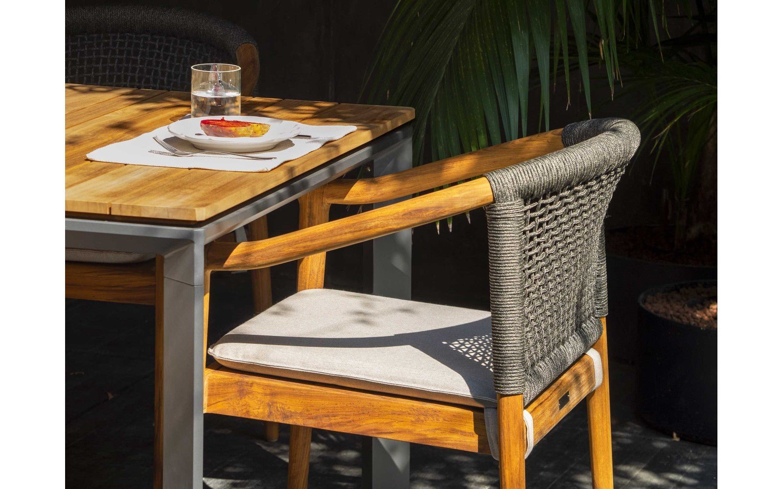Magic Outdoor Table