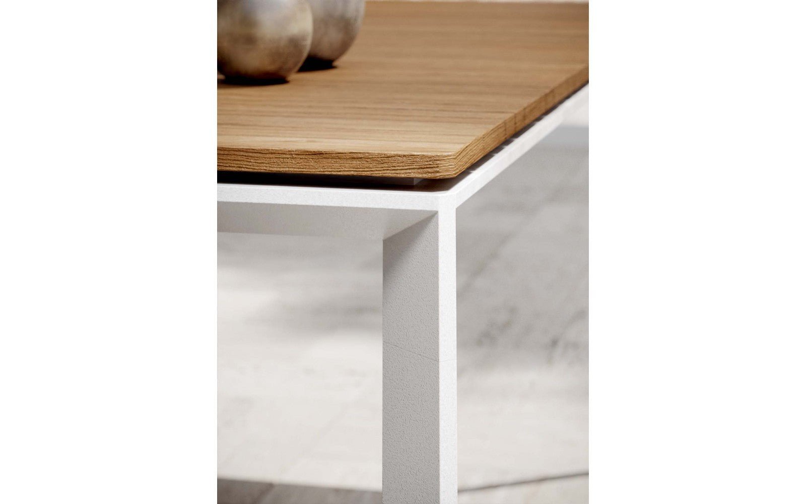 Magic Outdoor Table