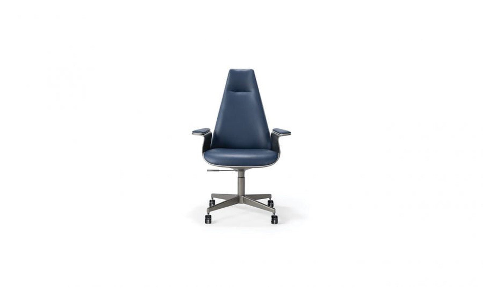Minerva Poltrona Chair