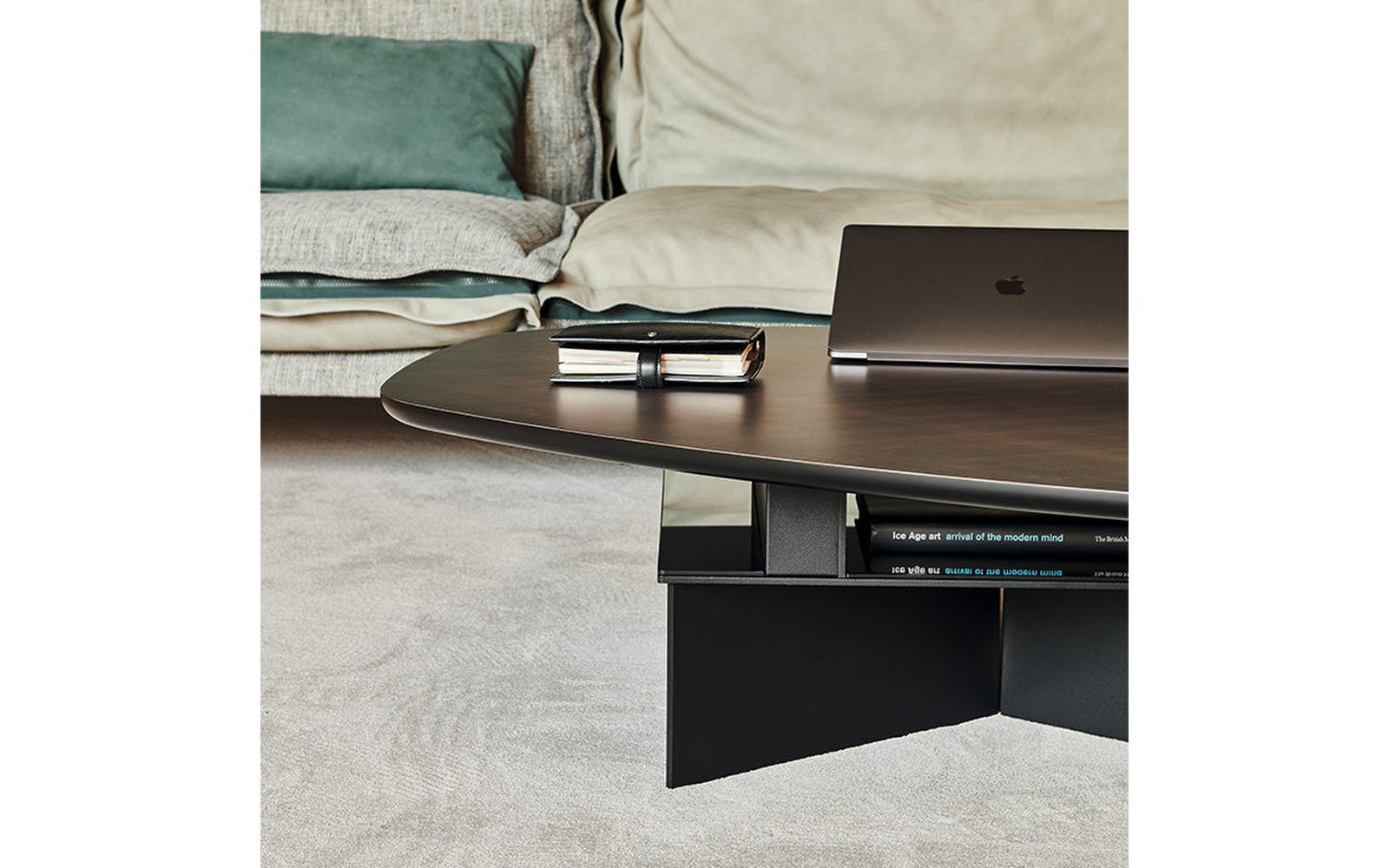 Orlando-Cattelan italia-Furnivita