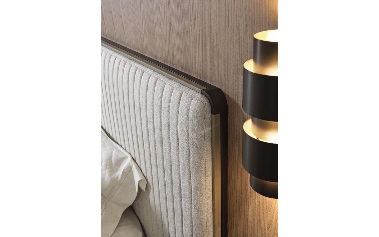 Ovidio Bed