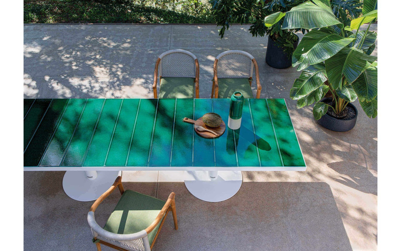 Pantagruel Outdoor Table