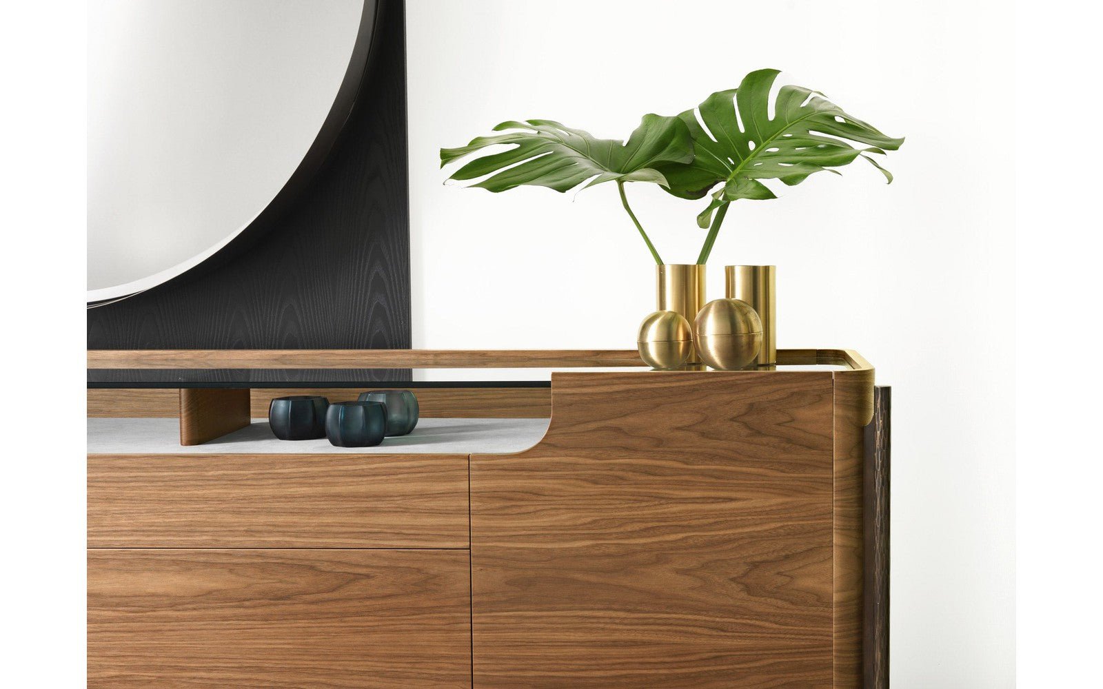 Shanghai Dresser