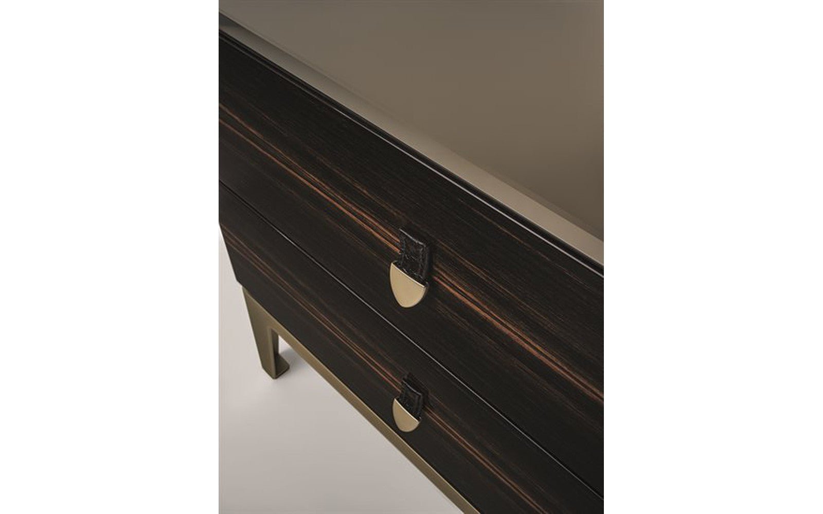 Sir Nightstand
