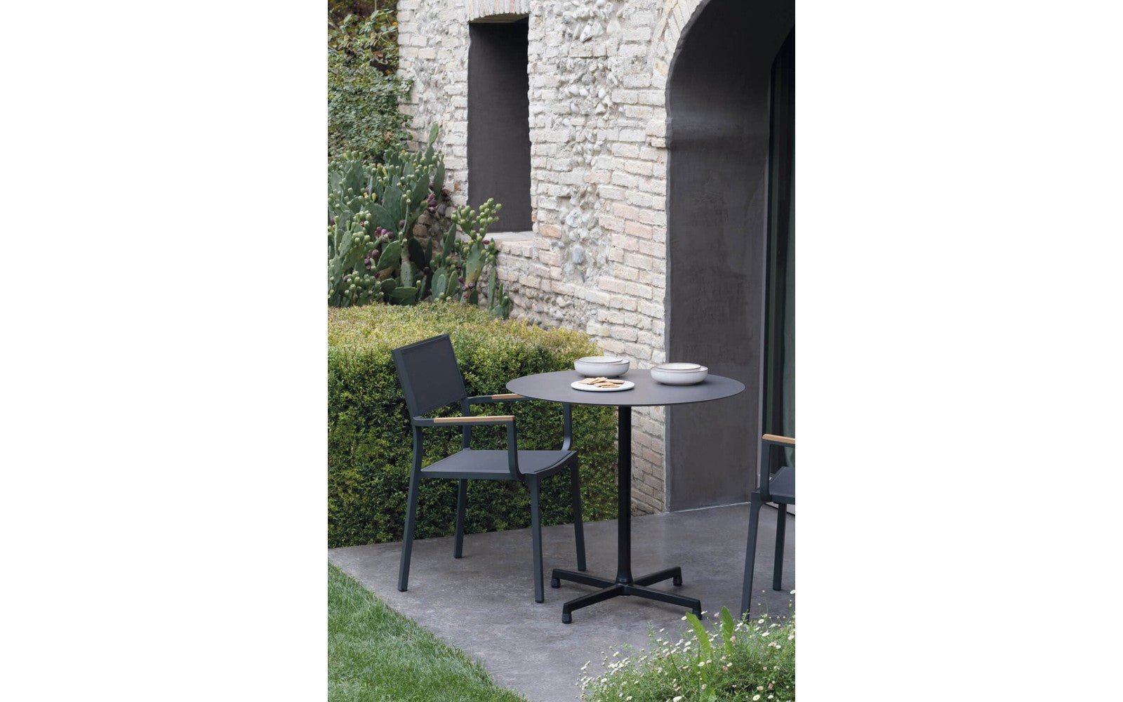Sunny Outdoor Chair
