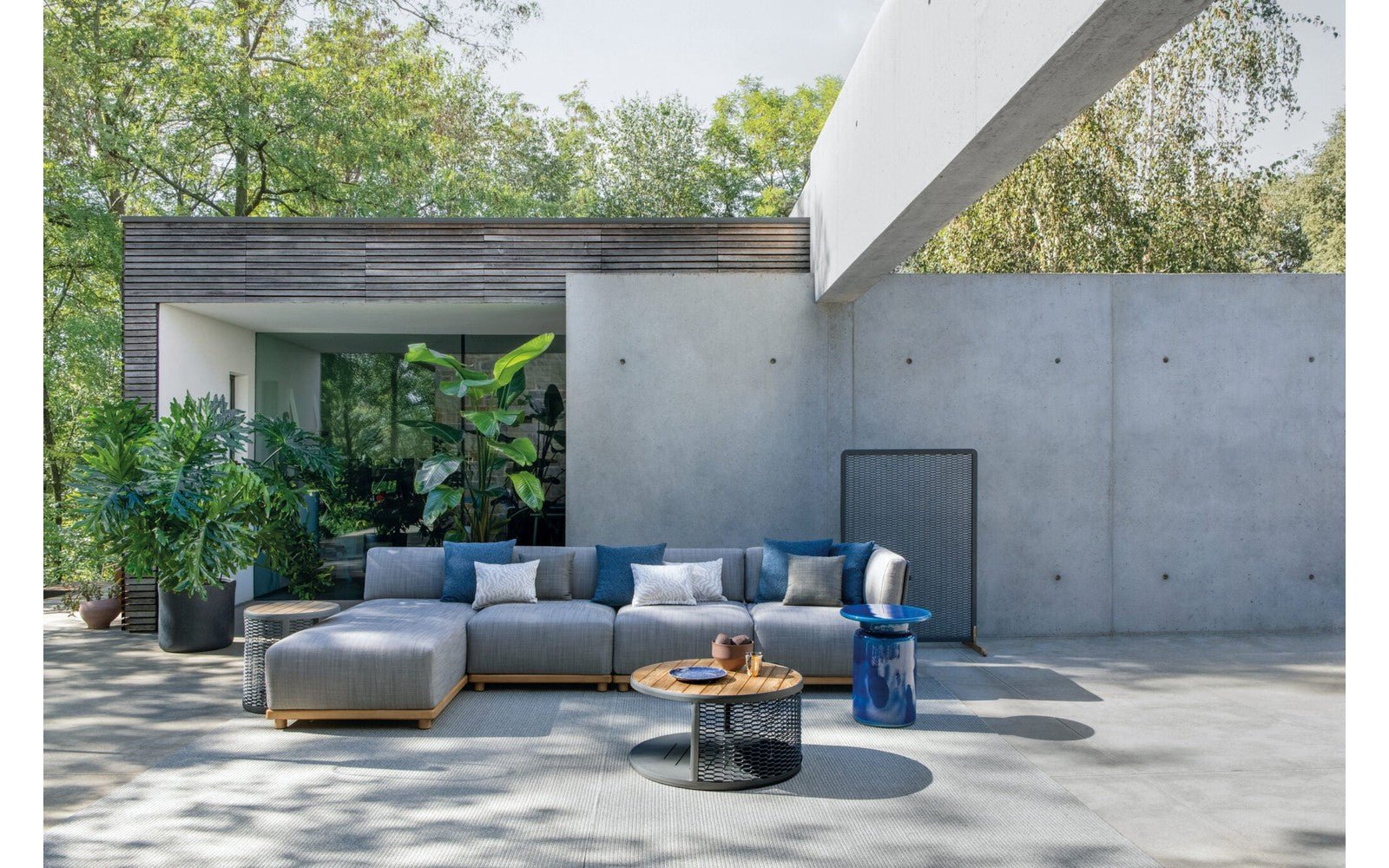 Switch Set Outdoor Sofa