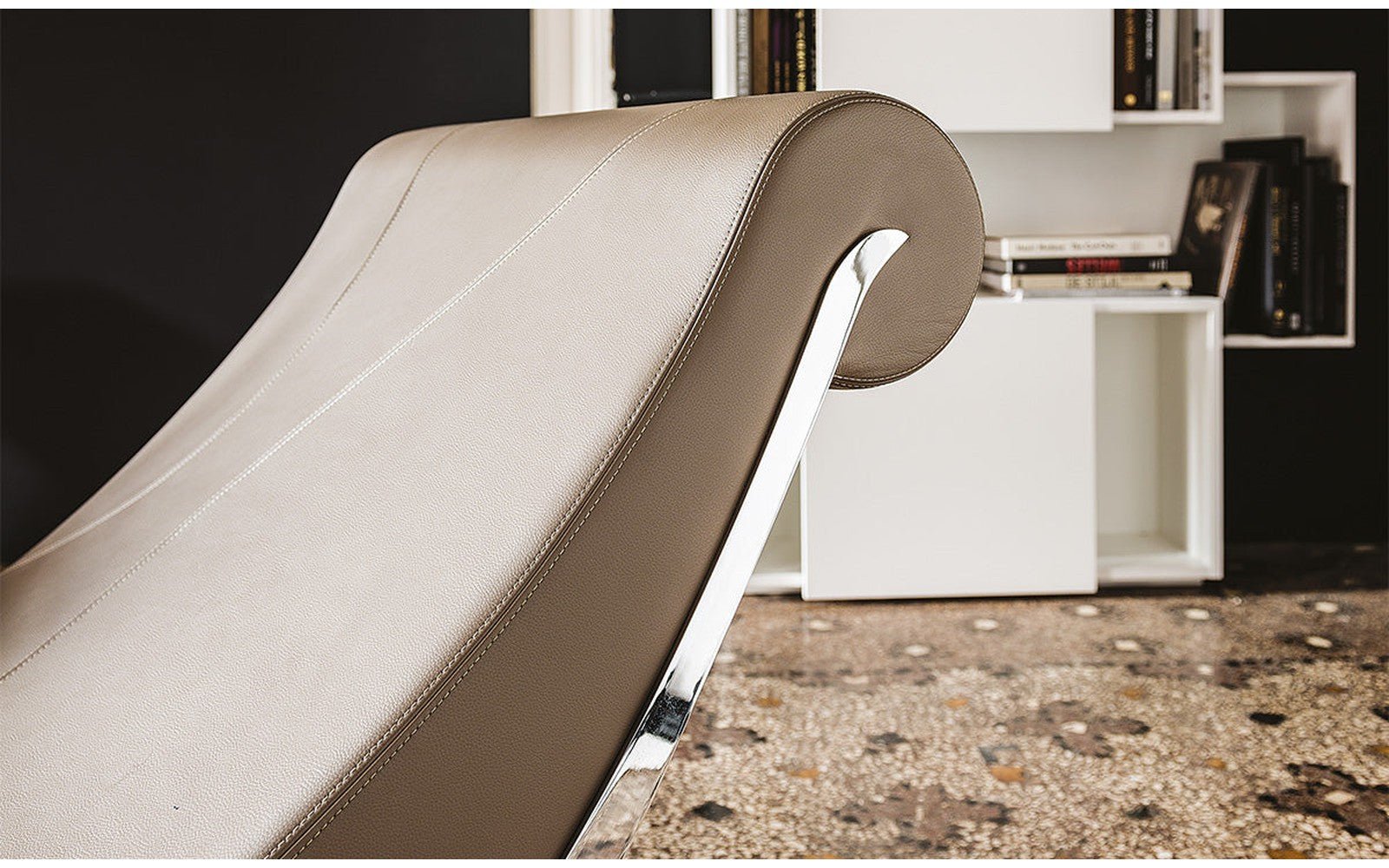 Sylvester Lounge Chair