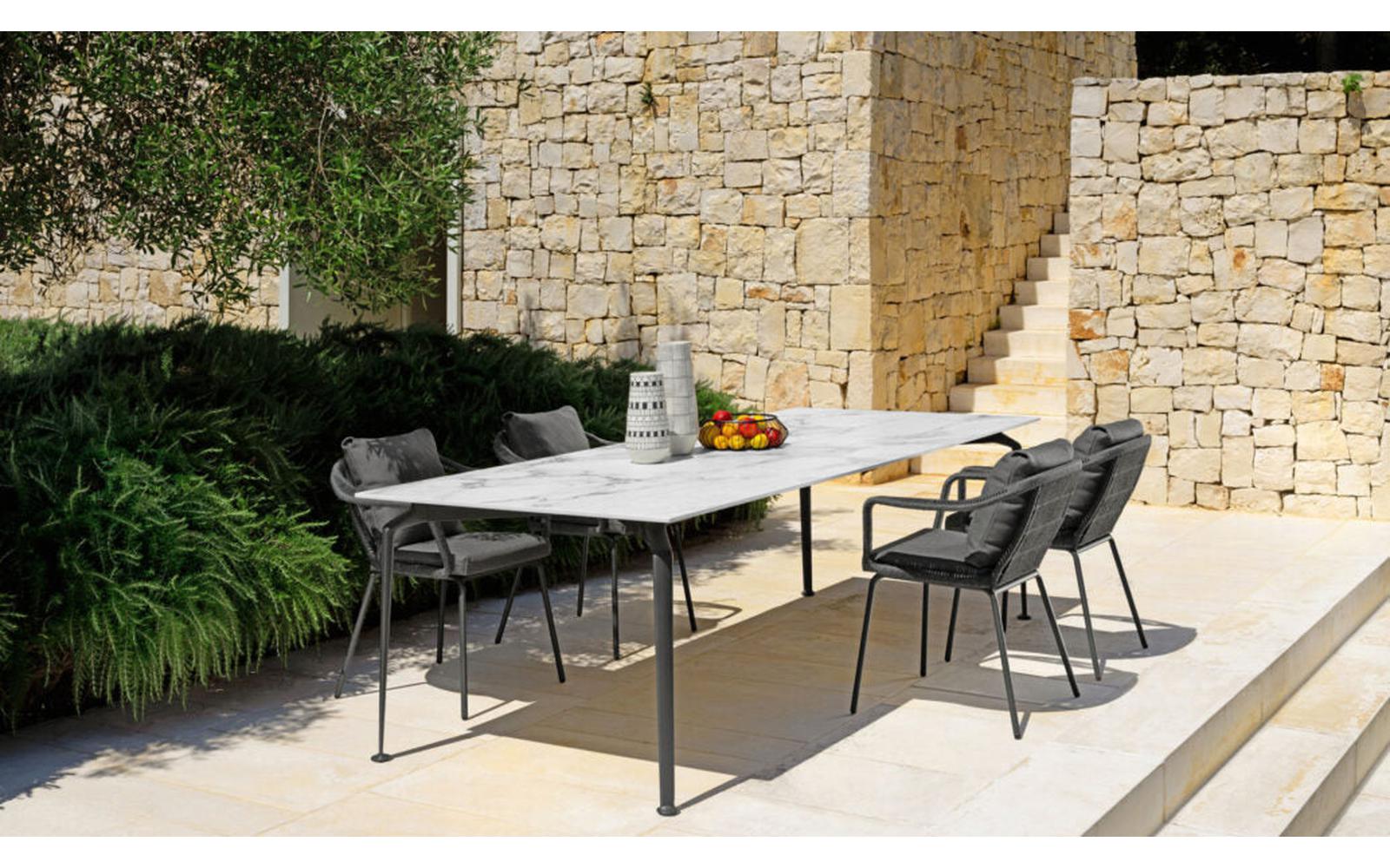 Cyrano Outdoor Chair