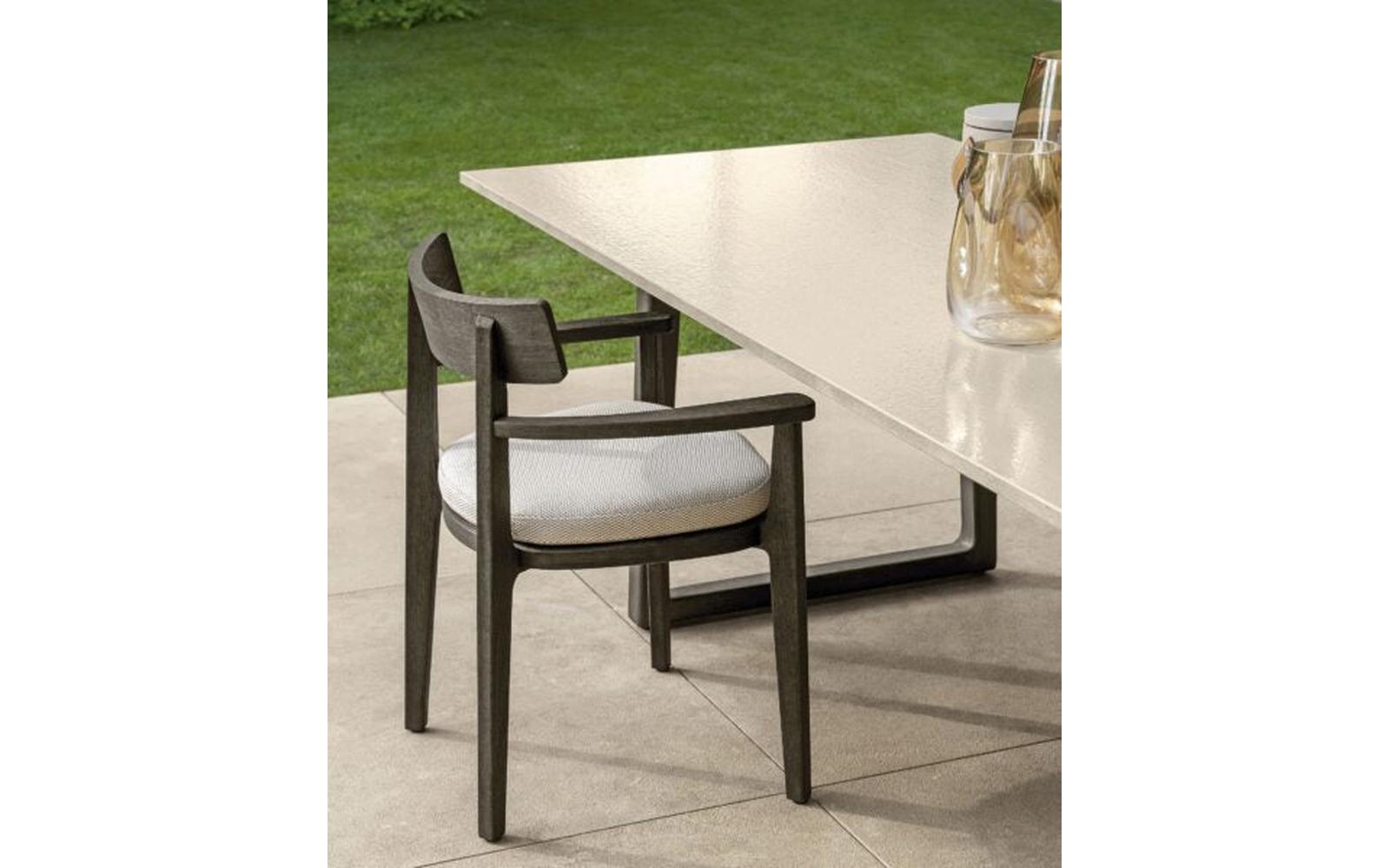 Cyrano Outdoor Chair