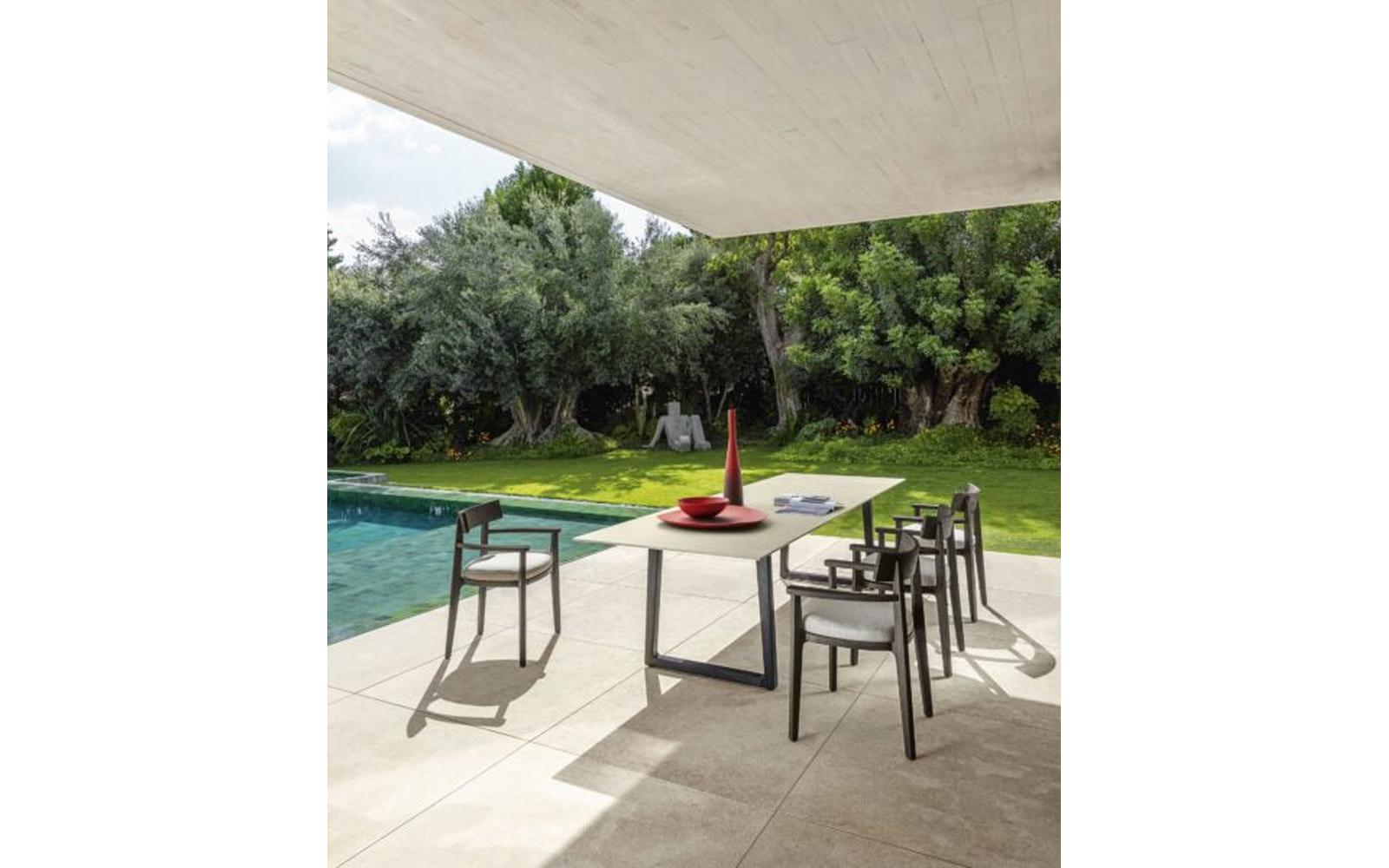 Cyrano Outdoor Chair