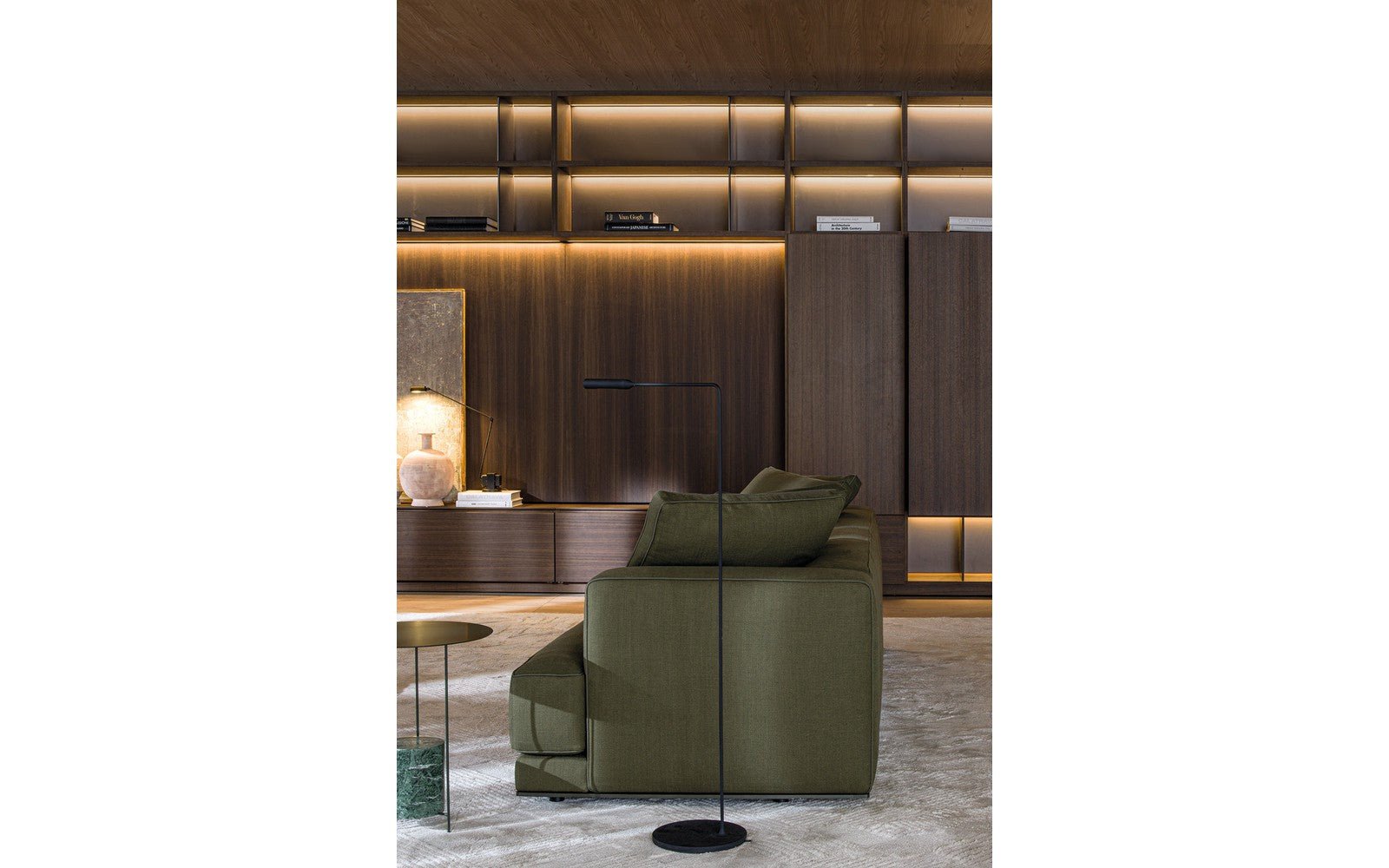 Augusto Loveseat