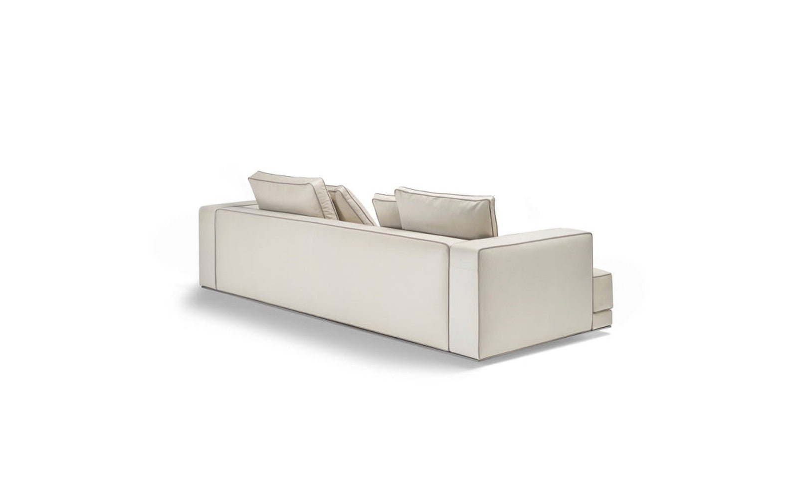 Augusto Loveseat