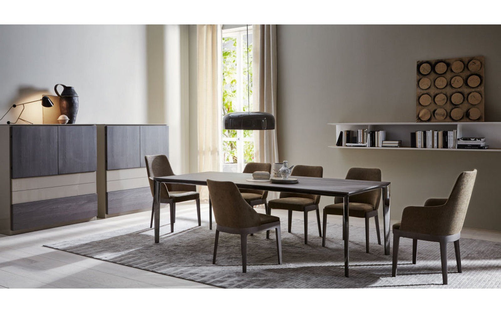 Molteni-Extendable Filigree Table