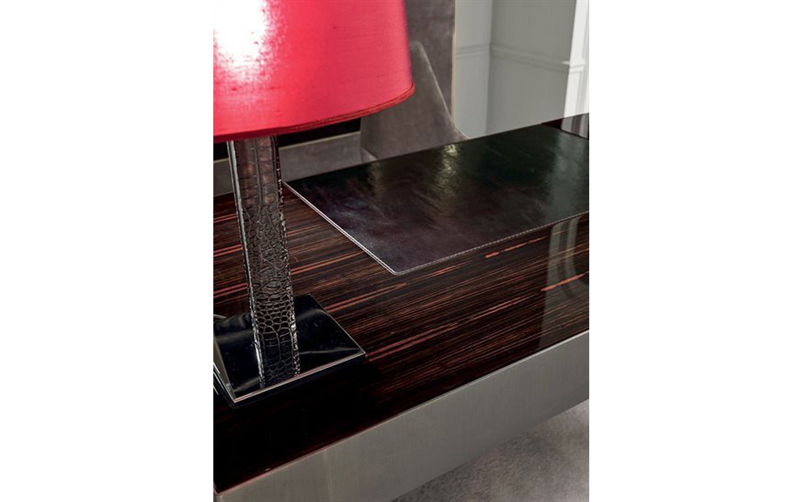 Gorky Desk-Longhi-Furnivita