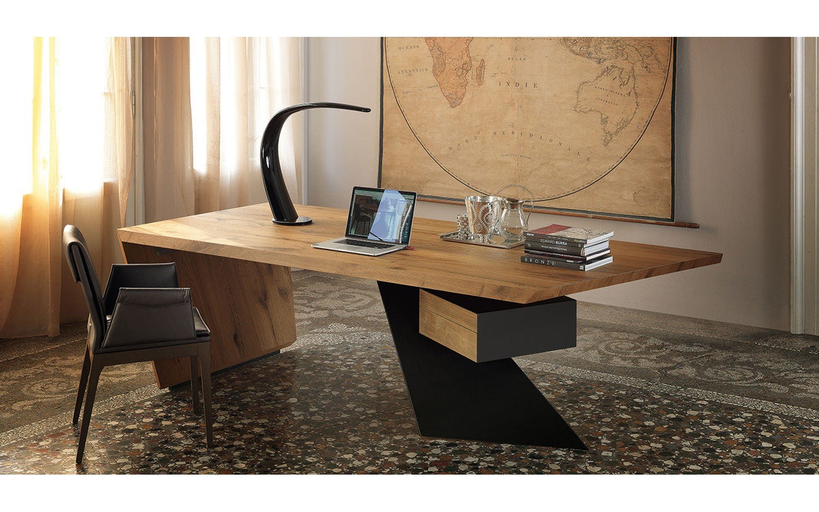 Mamba Table Lamp