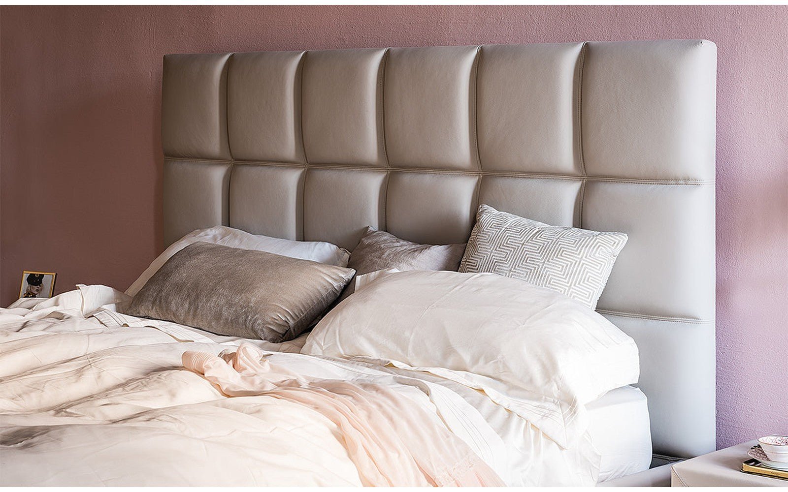 William Bed